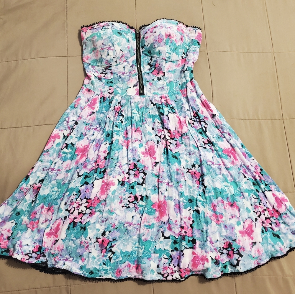 Strapless floral zip dress - corset style